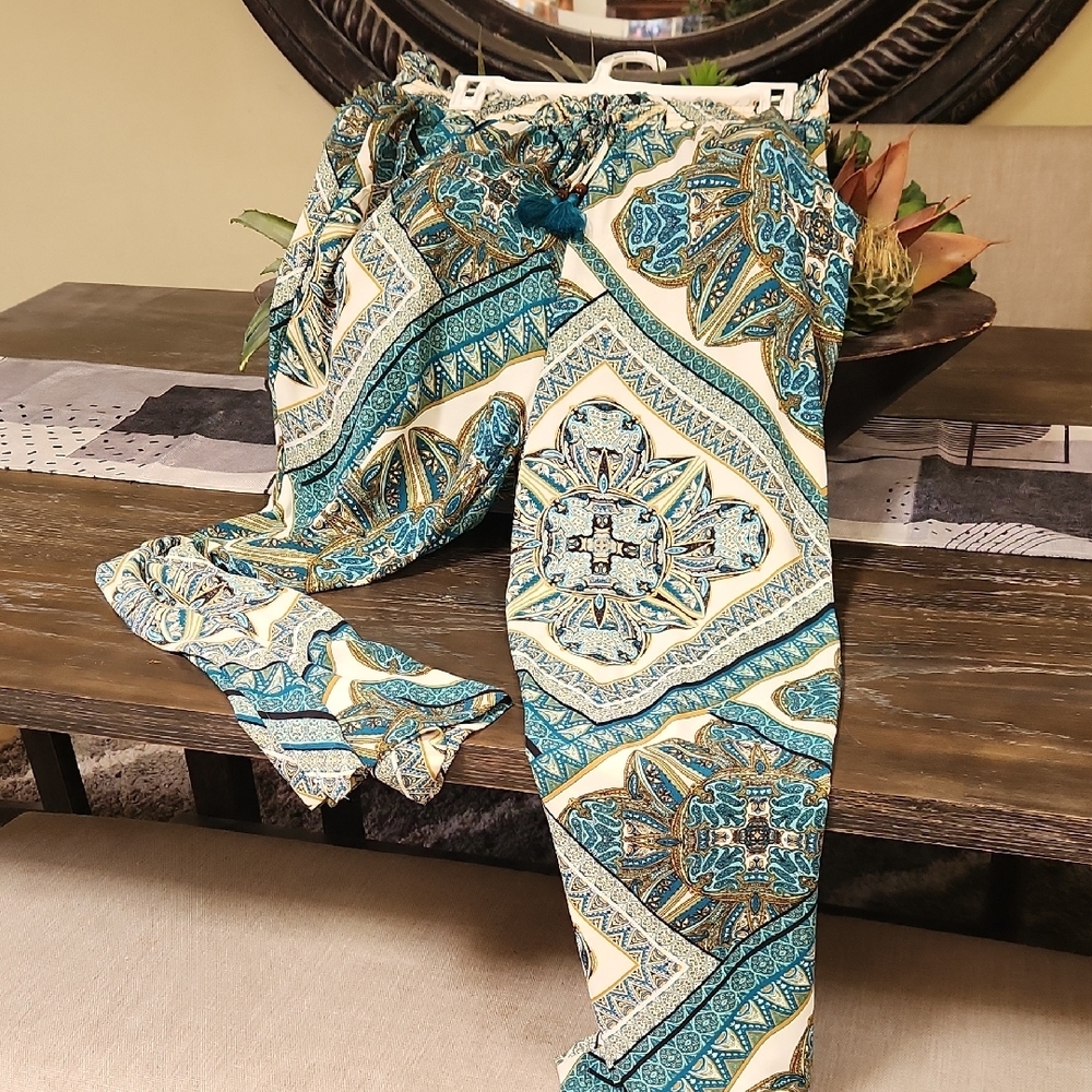 Bohemian Patterned Pants in Blue and Cream